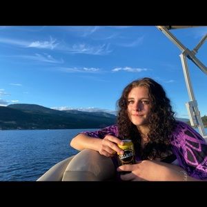 Meet your Posher, Cloé